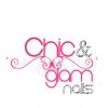 Logo Chic & Glam Nails